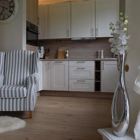 Apartment Reetdachhaeuser *