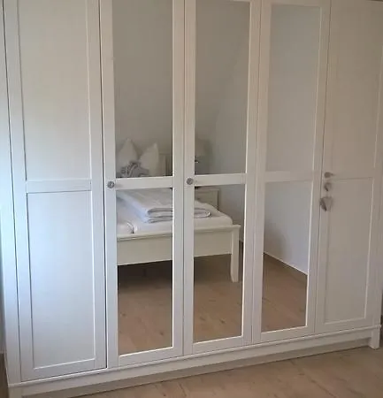 Reetdachhaeuser Boergerende-Rethwisch