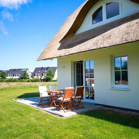 Reetdachhaeuser Boergerende-Rethwisch