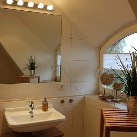 Reetdachhaeuser Börgerende-Rethwisch