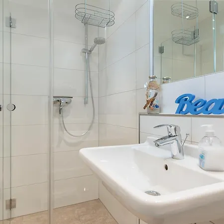 Reetdachhaeuser * Börgerende-Rethwisch