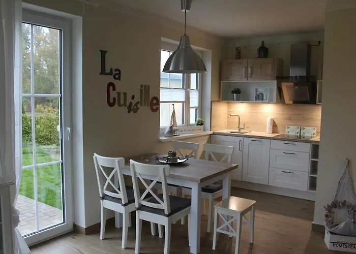 Reetdachhaeuser * Börgerende-Rethwisch